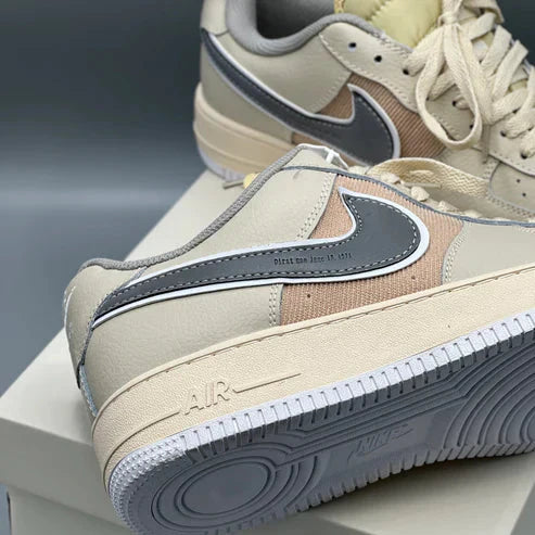 NIKE AIR FORCE ONE