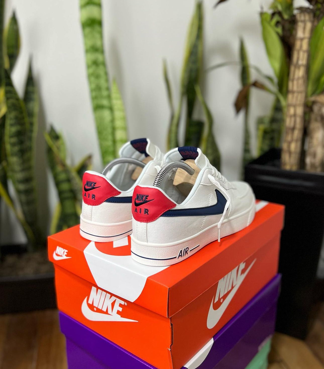 NIKE TABLITA BLANCO - ROJO