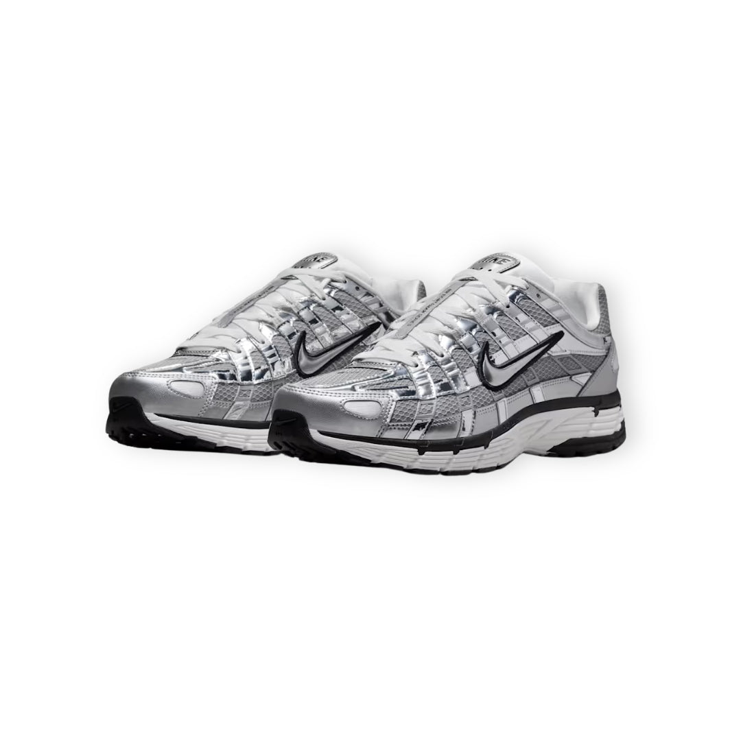 NIKE P6000 PLATEADO